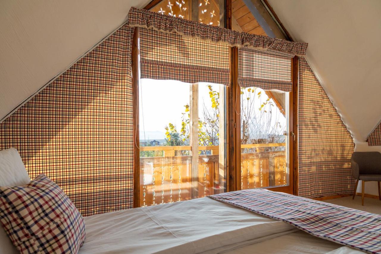 Casele Cu Stuf B&B Haus Ulrike Salicea Ngoại thất bức ảnh